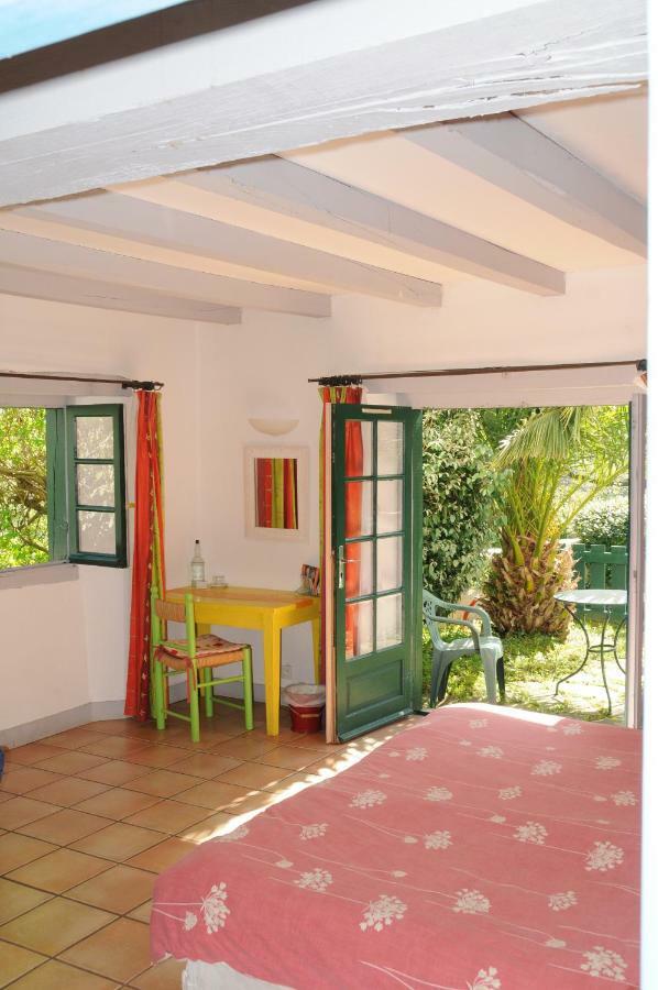 Domaine Xixtaberri Hotel Cambo-les-Bains Exterior foto